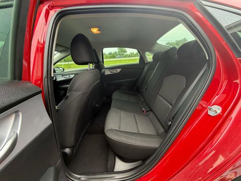 Used 2024 Kia Forte LXS w/ LXS Technology Package FWD image 20