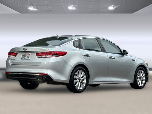 Used 2017 Kia Optima LX w/ Option Group 014 image 9