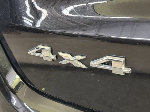 Used 2022 Jeep Compass Limited image 9