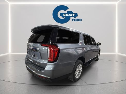 Used 2021 GMC Yukon XL SLT w/ Rear Media and Nav Package AWD/4WD image 7