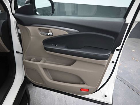 Used 2017 Honda Ridgeline RTL image 21