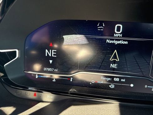 Used 2023 GMC Yukon Denali w/ Denali Reserve Package image 21