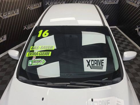 Used 2016 Ford Focus SE FWD image 5