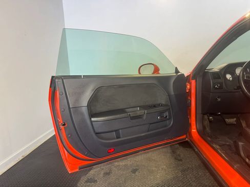 Used 2008 Dodge Challenger SRT8 RWD image 7