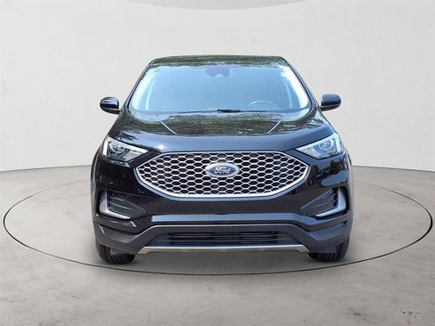 Used 2023 Ford Edge SEL image 2