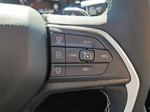 New 2025 Jeep Grand Cherokee Laredo image 21