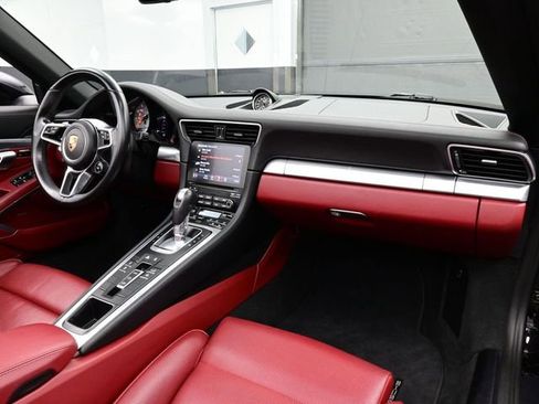 Certified 2019 Porsche 911 Carrera S RWD image 15
