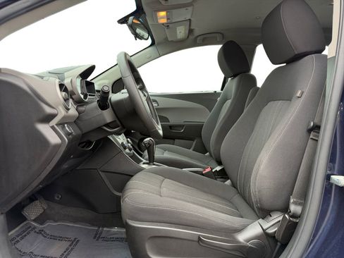 Used 2015 Chevrolet Sonic LT FWD image 10