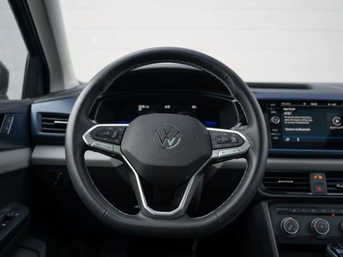 Used 2022 Volkswagen Taos SE w/ Panoramic Sunroof Package AWD/4WD image 23