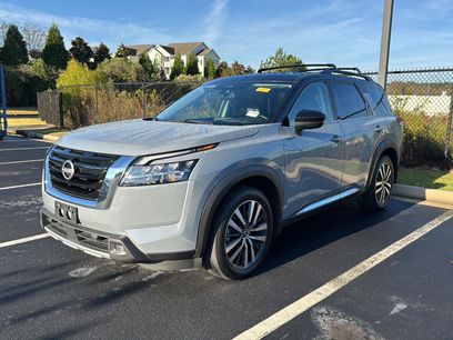 Used 2022 Nissan Pathfinder Platinum w/ Cargo Package