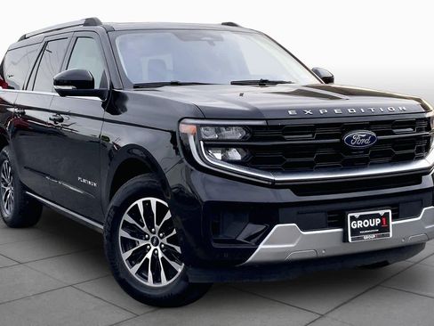 Used 2025 Ford Expedition Max Platinum AWD/4WD image 3