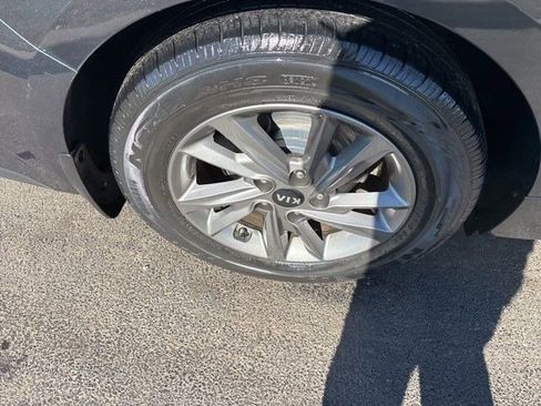 Used 2020 Kia Optima LX image 41