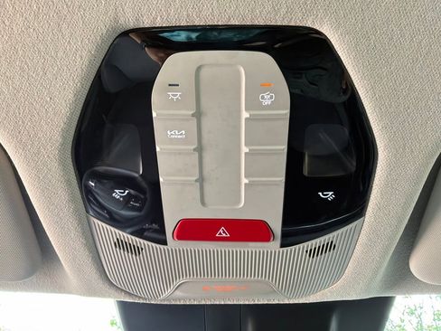 Used 2025 Kia K4 FWD image 16