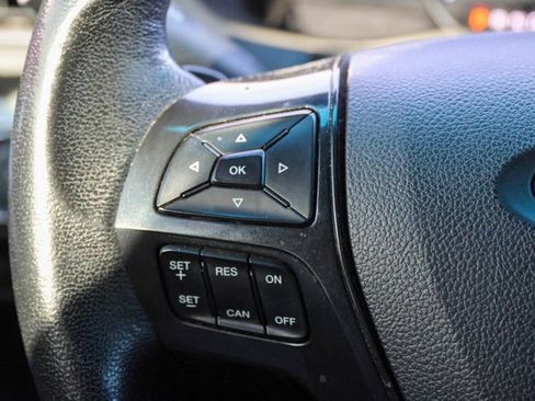 Used 2016 Ford Explorer XLT w/ Equipment Group 202A image 21