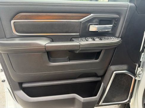 Used 2024 RAM 2500 Laramie w/ Safety Group AWD/4WD image 10