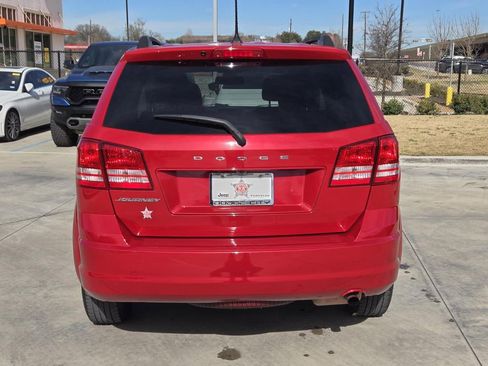 Used 2018 Dodge Journey SE w/ Popular Equipment Group image 5