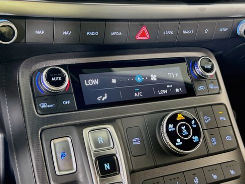 Used 2025 Hyundai Palisade Calligraphy AWD/4WD image 16