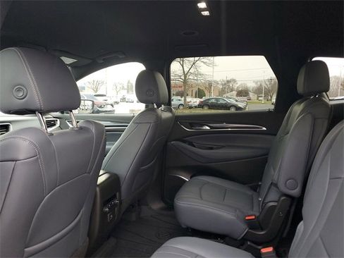 Certified 2024 Buick Enclave Essence w/ Sport Touring Edition image 9