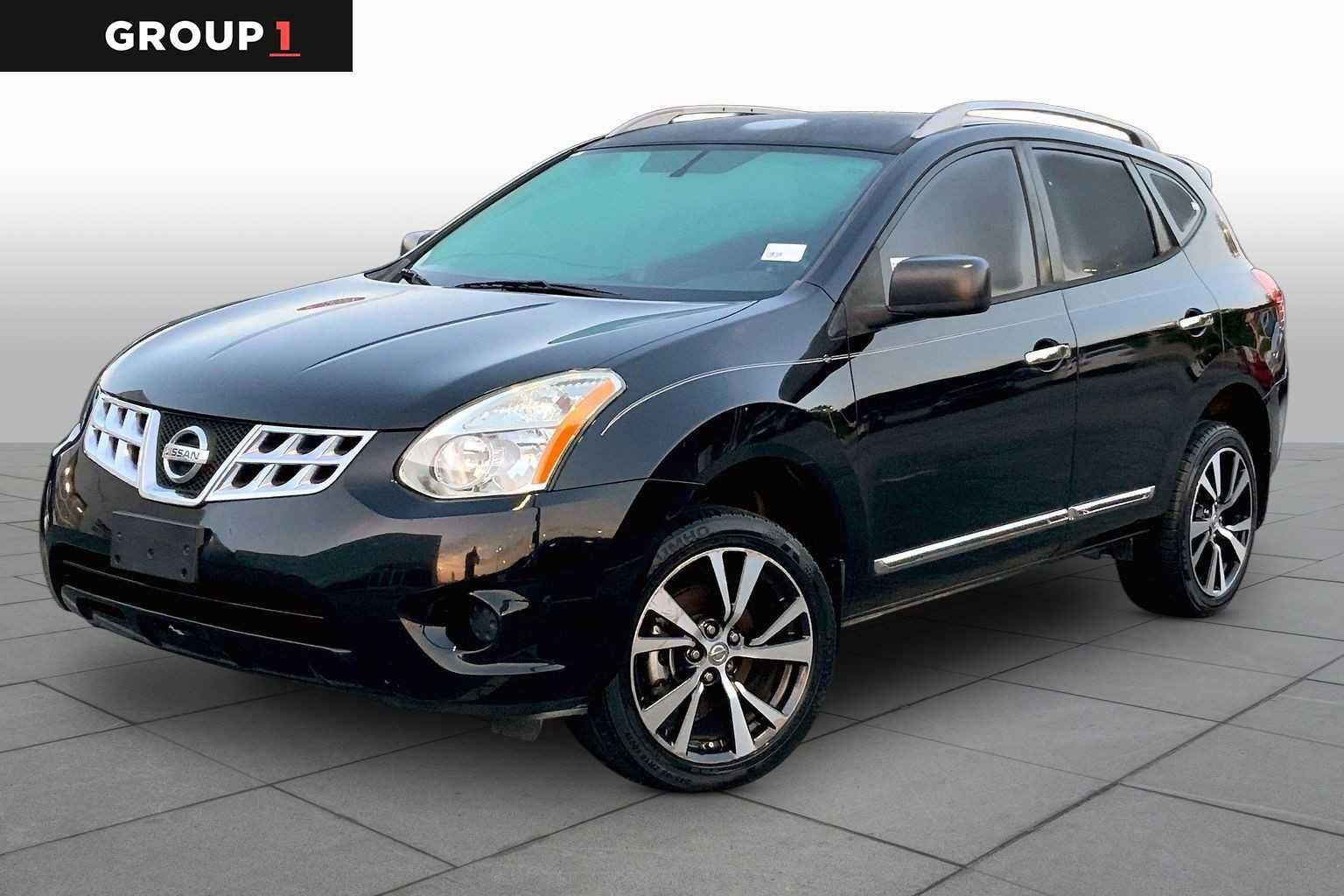 Used 2015 Nissan Rogue S w/ Convenience Package AWD/4WD image 1