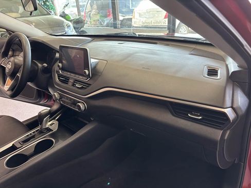 Used 2021 Nissan Altima 2.5 SV image 15