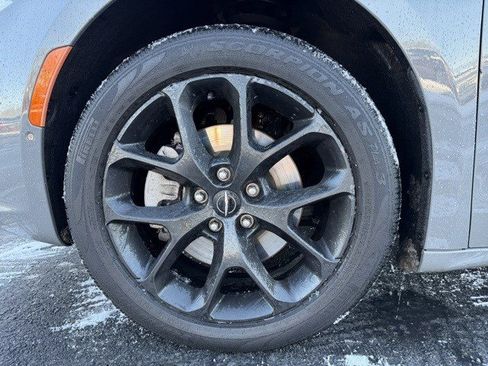 Used 2021 Chrysler Pacifica Touring-L w/ Premium & Safety Sphere Group image 25