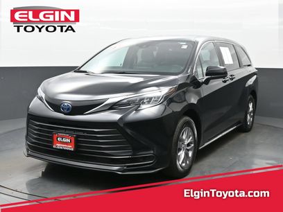 Used 2025 Toyota Sienna LE