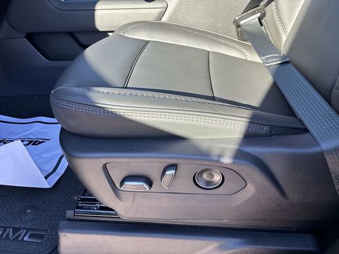 New 2026 GMC Sierra 2500 Denali w/ Denali Reserve Package image 12