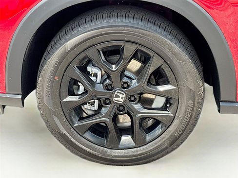 Certified 2025 Honda HR-V Sport image 33