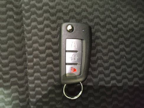 Used 2019 Nissan Rogue Sport S image 32