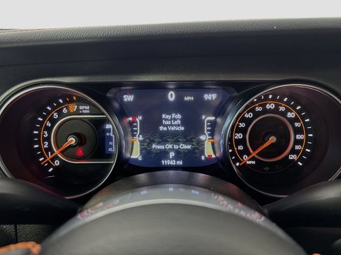 Used 2023 Jeep Gladiator Mojave w/ LED Lighting Group AWD/4WD image 12