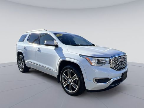 Used 2019 GMC Acadia Denali w/ Technology Package image 11