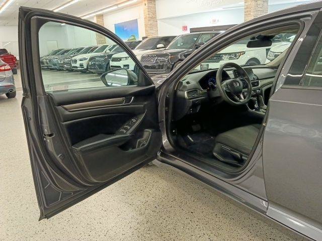 Used 2018 Honda Accord LX image 15