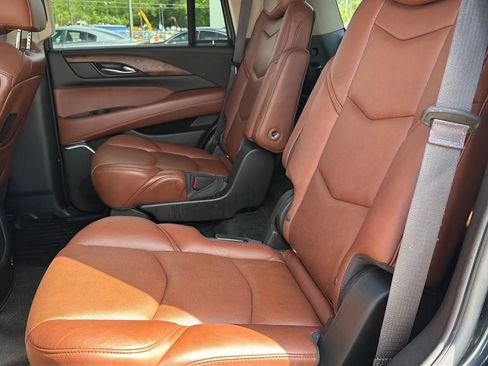 Used 2016 Cadillac Escalade Premium AWD/4WD image 42