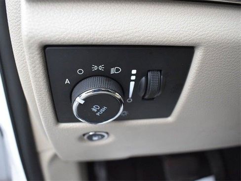 Certified 2020 Jeep Grand Cherokee Limited image 28