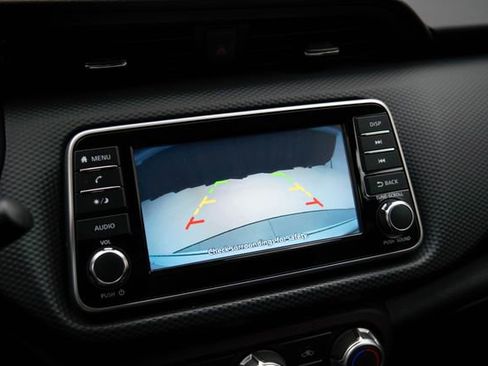 Used 2022 Nissan Kicks S FWD image 29