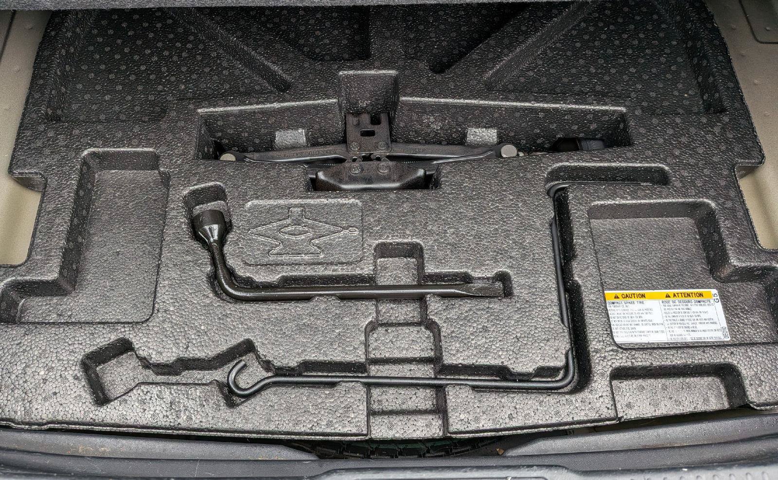 Used 2016 Toyota Camry LE FWD image 11