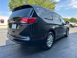 Used 2020 Chrysler Voyager Lxi image 5