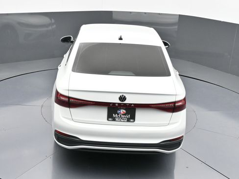 Used 2025 Volkswagen Jetta S image 32