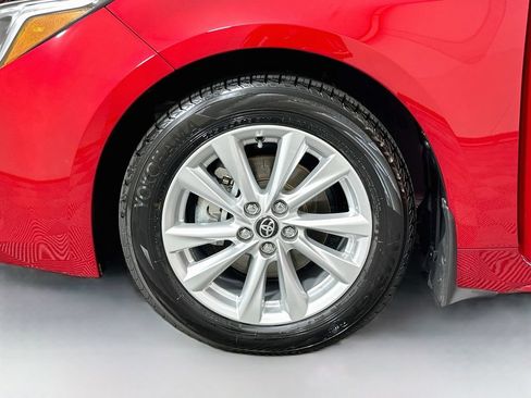 Used 2026 Toyota Corolla SE FWD image 29