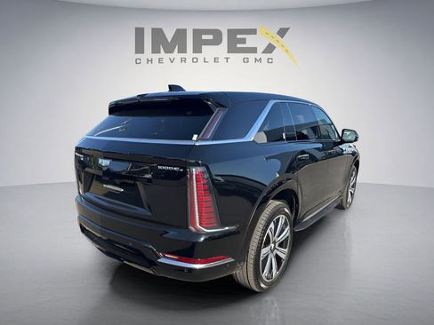 Used 2025 Cadillac Escalade IQ Luxury 2 w/ LPO, Premium Carpet Package AWD/4WD image 5