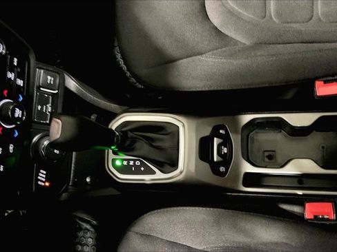 Used 2022 Jeep Renegade Latitude w/ Sun/Sound Group image 42