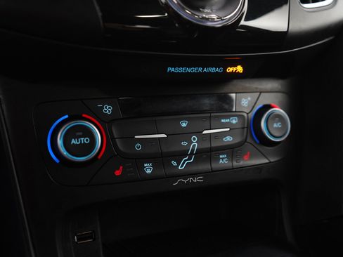 Used 2018 Ford Focus ST w/ Equipment Group 402A FWD image 22