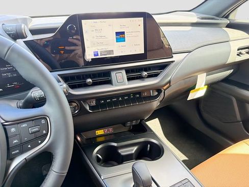 New 2026 Lexus UX 300h FWD image 27