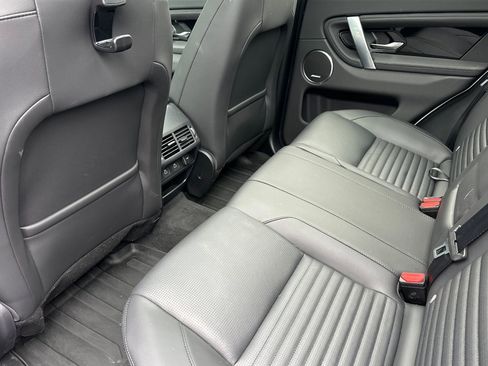 Used 2025 Land Rover Discovery Sport S image 26