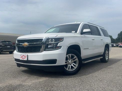 Used 2020 Chevrolet Suburban LT RWD image 2