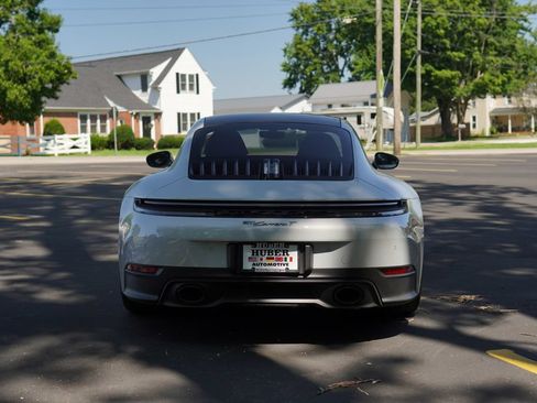 Used 2025 Porsche 911 Carrera T RWD image 13