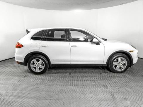 Used 2014 Porsche Cayenne Platinum Edition AWD/4WD image 8