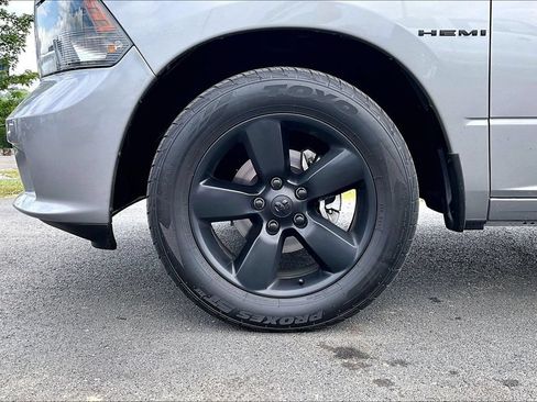 Used 2019 RAM 1500 Express w/ Express Value Package RWD image 2