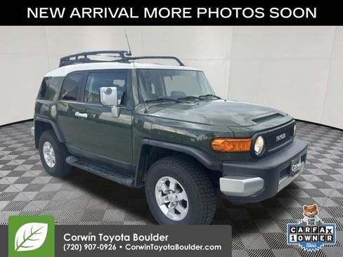 Used 2011 Toyota FJ Cruiser 4WD w/ Convenience Pkg image 1
