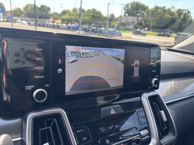 Certified 2023 Kia Sorento S w/ Panoramic Sunroof Package FWD image 13